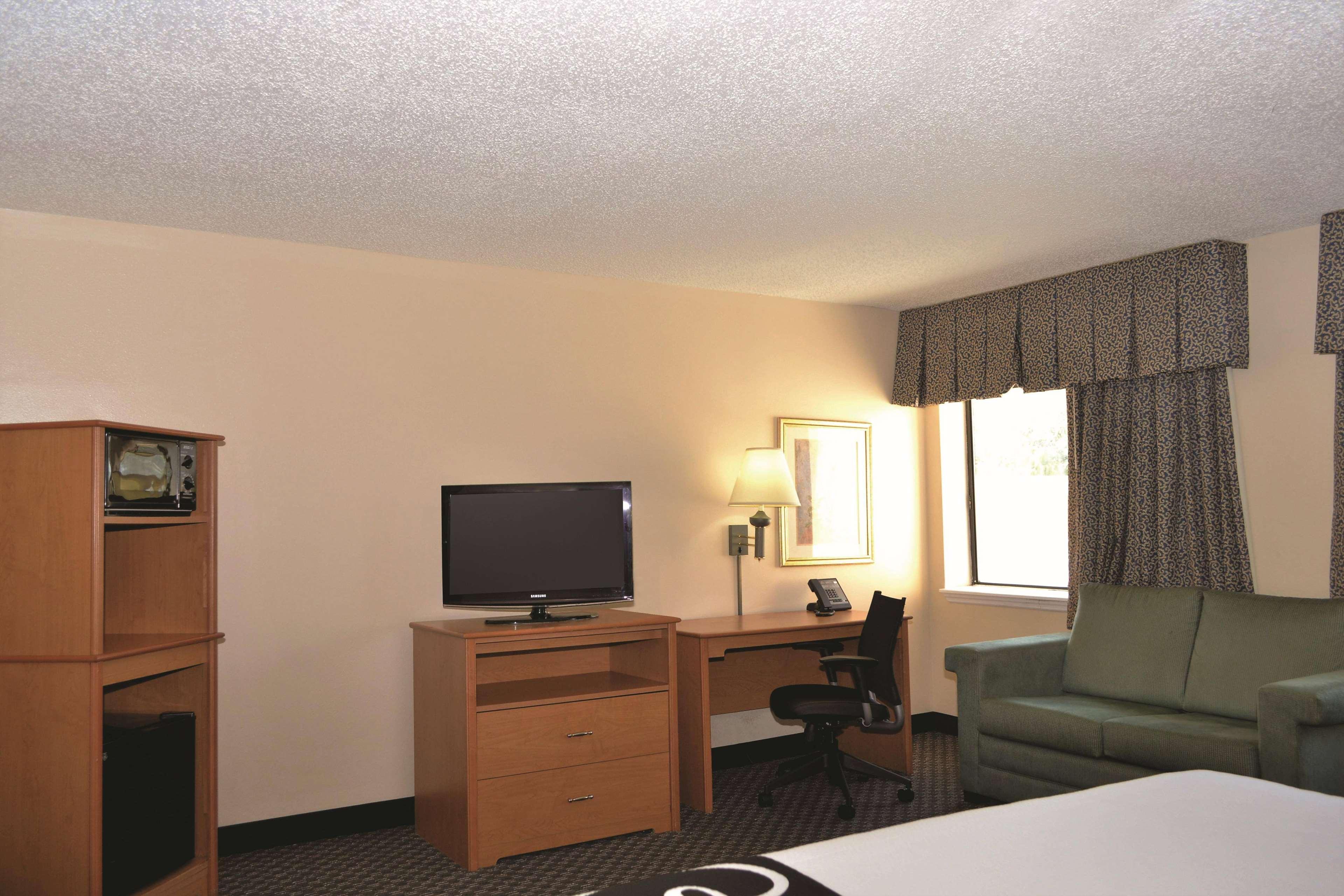 La Quinta By Wyndham Tampa Fairgrounds - Casino Hotel Mango Kültér fotó