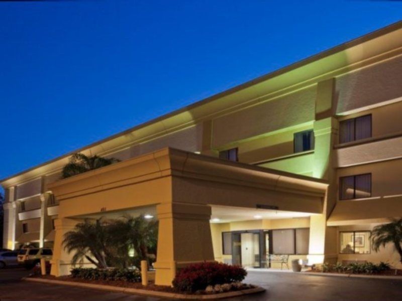 La Quinta By Wyndham Tampa Fairgrounds - Casino Hotel Kültér fotó